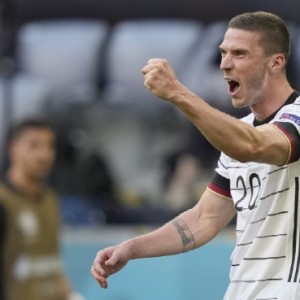  门兴格拉德巴赫青年军掀翻豪门  