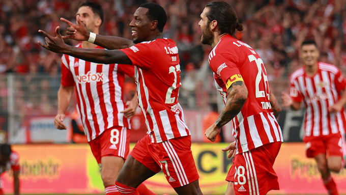  卡尔斯鲁厄中场核心传射建功，主导比赛节奏